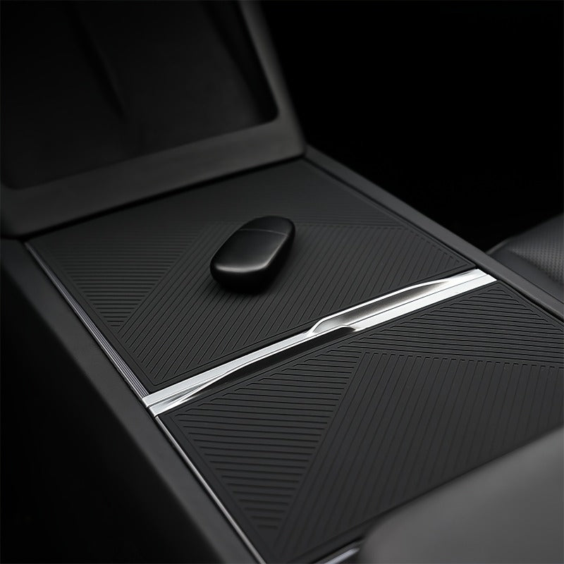 Silicone Protective Pad for Tesla Model 3/Y Center Panel- Non-Slip and Wear-Resistant, Protects the Center Control Panel and Increases Aesthetics